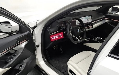 BMW 5 серия, 2025 год, 6 500 000 рублей, 5 фотография