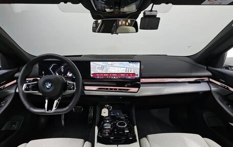 BMW 5 серия, 2025 год, 6 500 000 рублей, 6 фотография