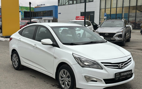 Hyundai Solaris II рестайлинг, 2015 год, 895 000 рублей, 3 фотография