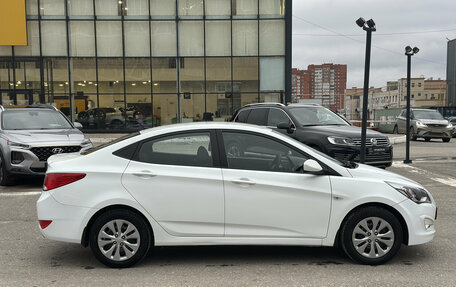 Hyundai Solaris II рестайлинг, 2015 год, 895 000 рублей, 5 фотография