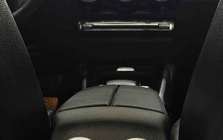 Mercedes-Benz GLB, 2022 год, 2 720 000 рублей, 14 фотография