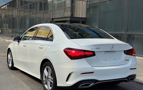 Mercedes-Benz A-Класс, 2023 год, 1 850 000 рублей, 4 фотография