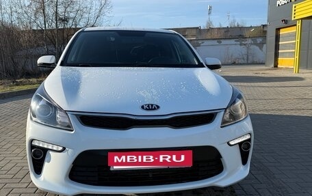 KIA Rio IV, 2020 год, 1 675 000 рублей, 3 фотография