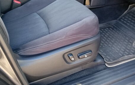 Toyota Land Cruiser Prado 150 рестайлинг 2, 2014 год, 3 160 000 рублей, 8 фотография