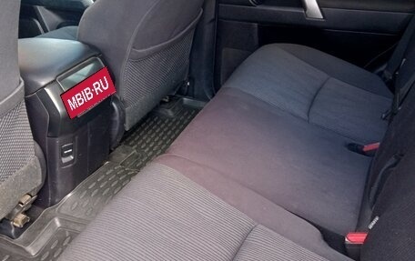 Toyota Land Cruiser Prado 150 рестайлинг 2, 2014 год, 3 160 000 рублей, 10 фотография