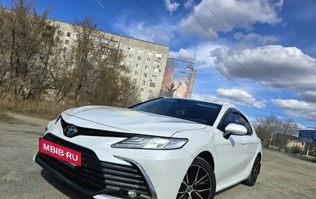 Toyota Camry, 2021 год, 3 120 000 рублей, 4 фотография