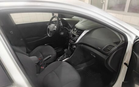 Hyundai Solaris II рестайлинг, 2015 год, 1 100 000 рублей, 6 фотография