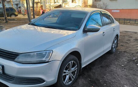 Volkswagen Jetta VI, 2011 год, 777 000 рублей, 2 фотография