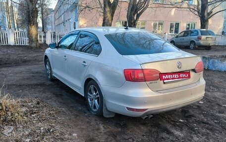 Volkswagen Jetta VI, 2011 год, 777 000 рублей, 4 фотография