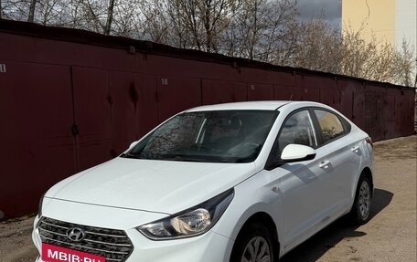 Hyundai Solaris II рестайлинг, 2017 год, 1 150 000 рублей, 5 фотография