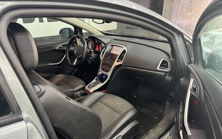 Opel Astra J, 2013 год, 549 500 рублей, 10 фотография