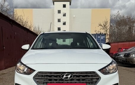 Hyundai Solaris II рестайлинг, 2017 год, 1 150 000 рублей, 26 фотография