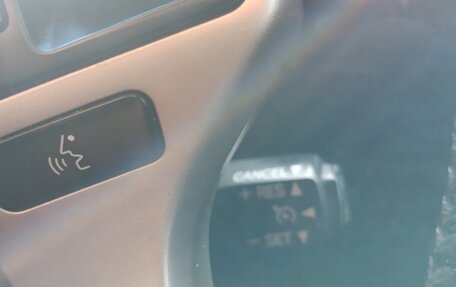 Toyota Land Cruiser Prado 150 рестайлинг 2, 2013 год, 2 800 000 рублей, 12 фотография