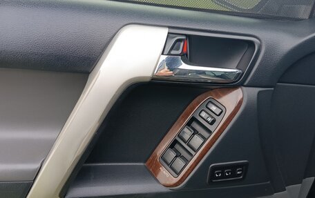 Toyota Land Cruiser Prado 150 рестайлинг 2, 2013 год, 2 800 000 рублей, 10 фотография