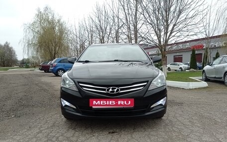 Hyundai Solaris II рестайлинг, 2016 год, 1 050 000 рублей, 3 фотография