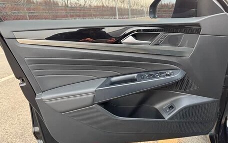 Volkswagen Passat B8 рестайлинг, 2023 год, 2 290 000 рублей, 10 фотография