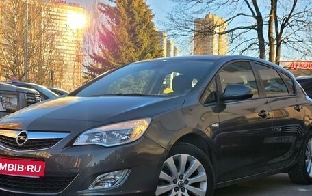 Opel Astra J, 2011 год, 849 000 рублей, 2 фотография