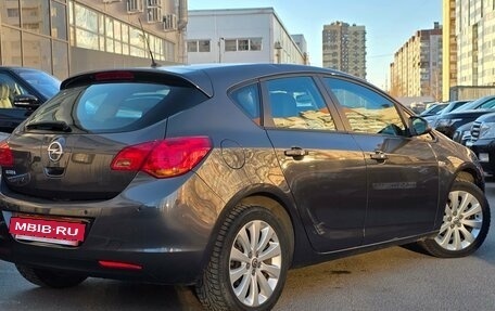 Opel Astra J, 2011 год, 849 000 рублей, 3 фотография