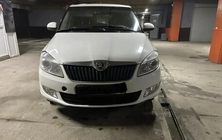 Skoda Fabia II, 2013 год, 300 000 рублей, 1 фотография