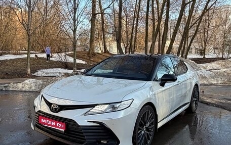 Toyota Camry, 2021 год, 2 650 000 рублей, 1 фотография