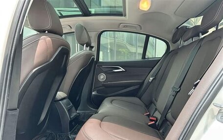 BMW 1 серия, 2023 год, 1 800 000 рублей, 6 фотография