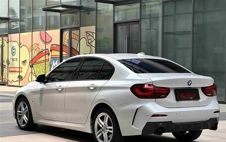 BMW 1 серия, 2023 год, 1 800 000 рублей, 7 фотография