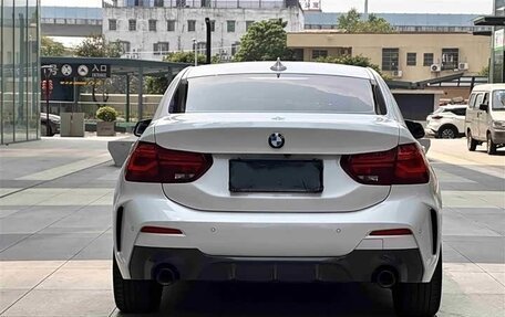 BMW 1 серия, 2023 год, 1 800 000 рублей, 8 фотография