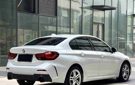 BMW 1 серия, 2023 год, 1 800 000 рублей, 9 фотография
