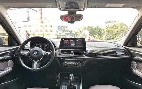 BMW 1 серия, 2023 год, 1 800 000 рублей, 19 фотография