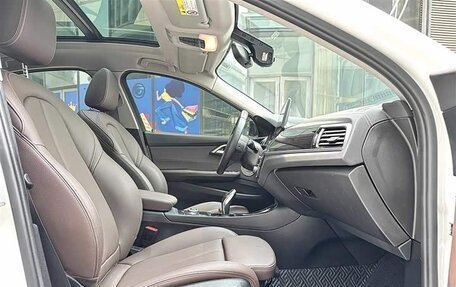 BMW 1 серия, 2023 год, 1 800 000 рублей, 18 фотография