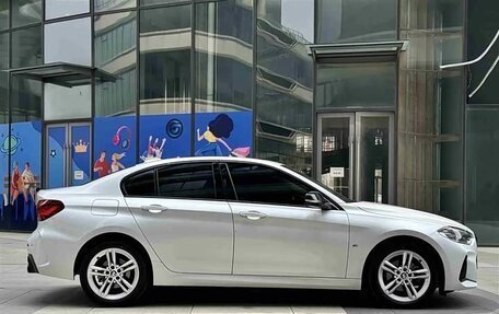 BMW 1 серия, 2023 год, 1 800 000 рублей, 27 фотография