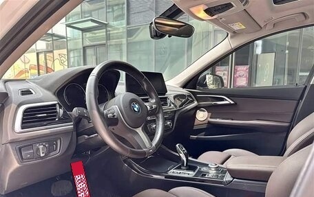 BMW 1 серия, 2023 год, 1 800 000 рублей, 11 фотография