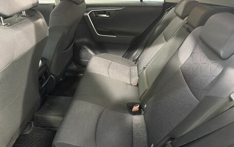 Toyota RAV4, 2020 год, 3 599 800 рублей, 6 фотография