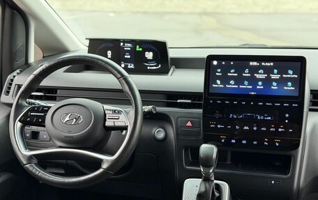 Hyundai Staria, 2023 год, 4 800 000 рублей, 18 фотография