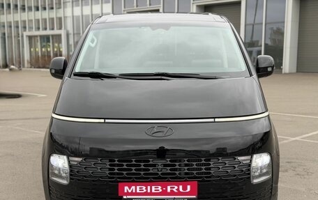 Hyundai Staria, 2023 год, 4 800 000 рублей, 2 фотография