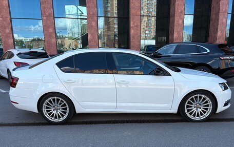 Skoda Octavia, 2018 год, 1 555 555 рублей, 3 фотография