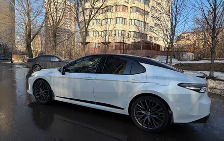 Toyota Camry, 2021 год, 2 650 000 рублей, 3 фотография