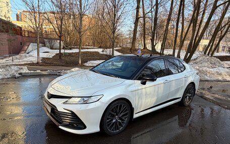 Toyota Camry, 2021 год, 2 650 000 рублей, 13 фотография