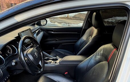 Toyota Camry, 2021 год, 2 650 000 рублей, 14 фотография