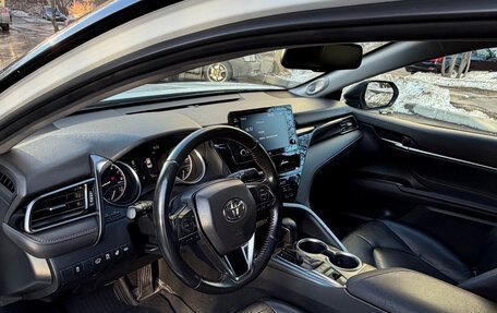 Toyota Camry, 2021 год, 2 650 000 рублей, 15 фотография