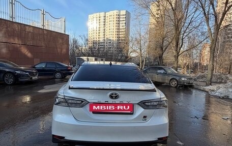 Toyota Camry, 2021 год, 2 650 000 рублей, 5 фотография