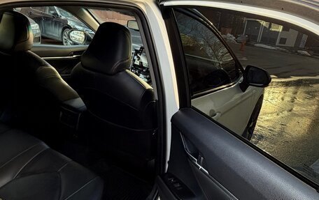 Toyota Camry, 2021 год, 2 650 000 рублей, 19 фотография