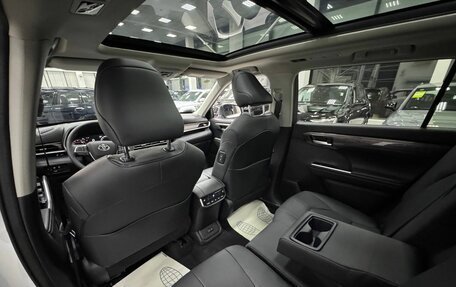 Toyota Highlander, 2026 год, 5 849 000 рублей, 9 фотография