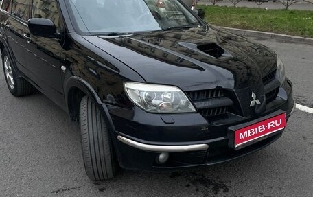 Mitsubishi Outlander III рестайлинг 3, 2006 год, 650 000 рублей, 1 фотография