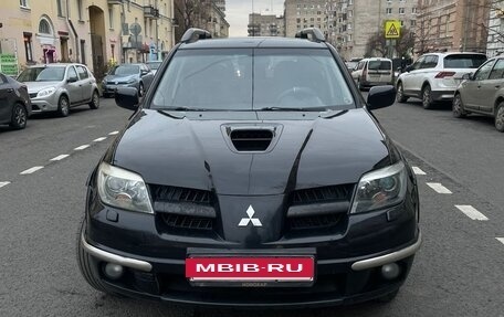 Mitsubishi Outlander III рестайлинг 3, 2006 год, 650 000 рублей, 8 фотография