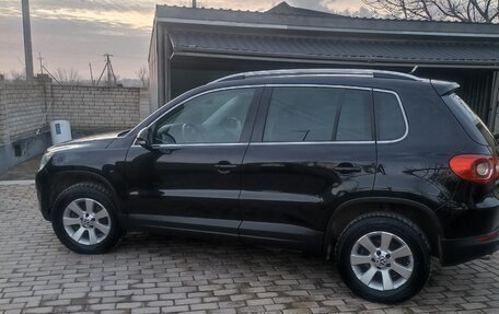 Volkswagen Tiguan I, 2010 год, 950 000 рублей, 2 фотография