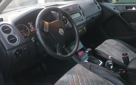 Volkswagen Tiguan I, 2010 год, 950 000 рублей, 3 фотография
