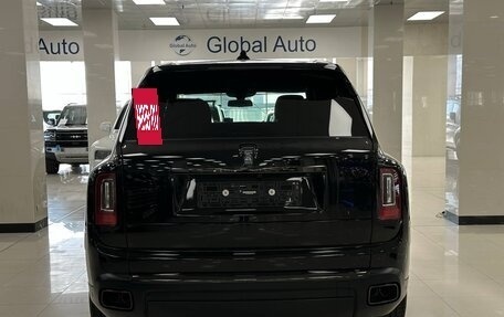 Rolls-Royce Cullinan, 2023 год, 47 000 000 рублей, 5 фотография