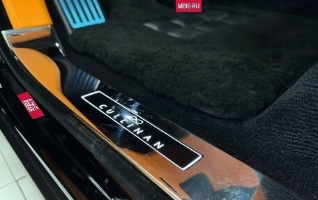 Rolls-Royce Cullinan, 2023 год, 47 000 000 рублей, 10 фотография