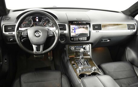 Volkswagen Touareg III, 2013 год, 1 843 200 рублей, 6 фотография